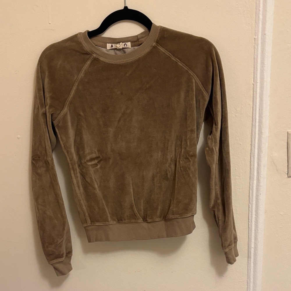 AMO velour sweatshirt